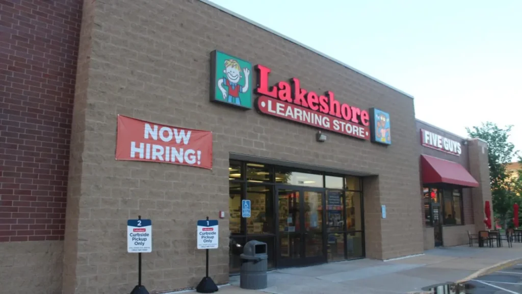 Lakeshore Learning Store Exterior View - Lakeshore Learning Store Hours