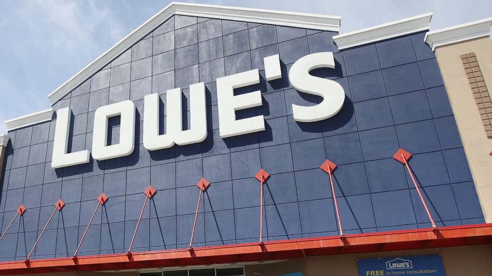 Is Lowe's Open on Halloween