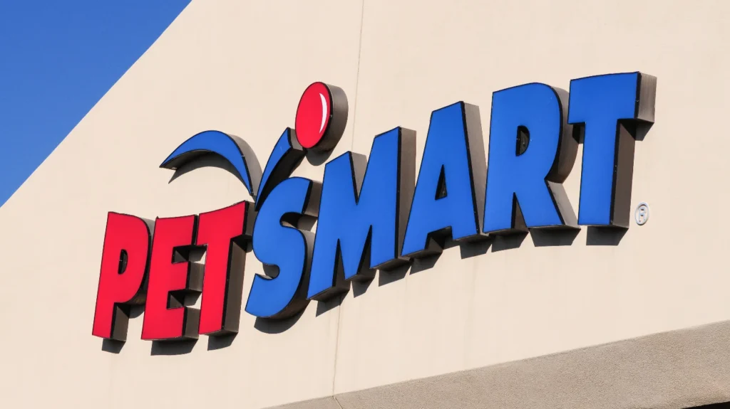 Is PetSmart Open on Halloween